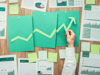Hand-Diagramme-gruen-133416184-FO-stokkete