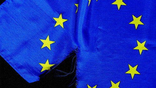 Zerrissene-Europa-Flagge-1440022-PB-moritz320