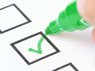 Gruener-Stift-Haekchen-40731017-FO-rangizzz