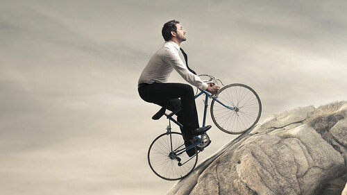 Anzugtraeger-Fahrrad-Berg-57994747-FO-olly