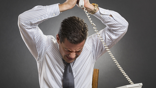 Anzugtraeger-sauer-Telefon-57916764-FO-Photosebia