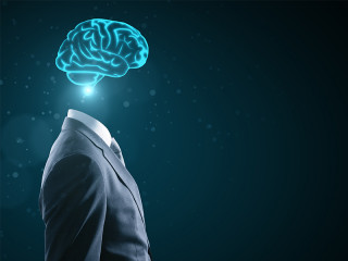 Anzug-Cyber-Hirn-193815623-FO-peshkov