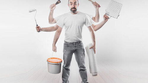 Handwerker-mehrarmig-138588239-FO-mpix-foto