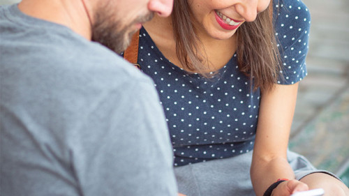 Paar-Smartphone-223717223-FO-photoschmidt