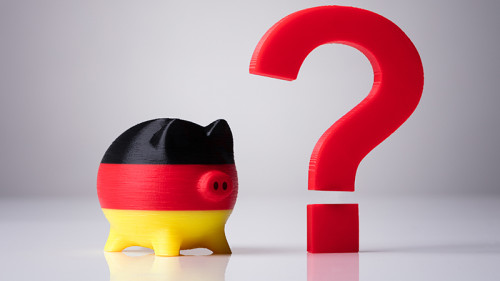 Sparschwein-schwarz-rot-gold-Fragezeichen-209442652-FO-Andrey-Popov