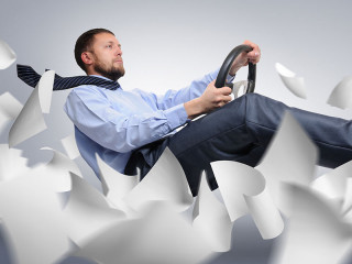 Anzugtraeger-Lenkrad-Papier-34111895-FO-afxhome