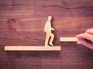 Holzmaennchen-Treppe-142705947-FO-Jakub-Jirsák