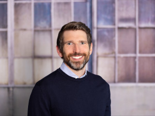 Dr. Johannes Dick wird zum 1. November 2025 neuer Vorstand People Experience bei AXA Deutschland.