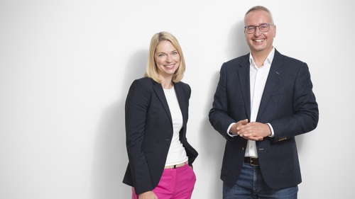 Stefan Kirchner (r.) wird neuer Leiter touristischer Vertrieb im Stab von URV-Vorständin Mareike Steinmann-Baptist (l.)