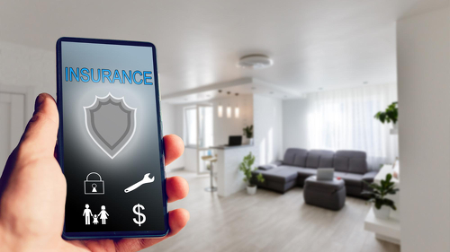 Mit der Vernetzung steigen auch die Risiken und der Bedarf an passendem Versicherungsschutz.