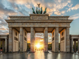 35 Jahre Deutsche Einheit: Herzlichen Glückwunsch!