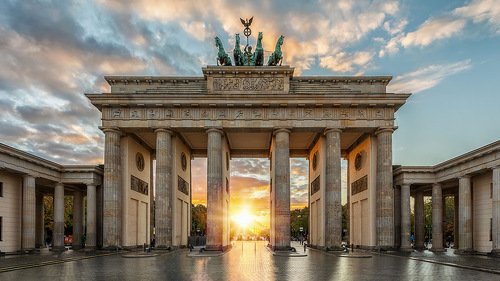 35 Jahre Deutsche Einheit: Herzlichen Glückwunsch!