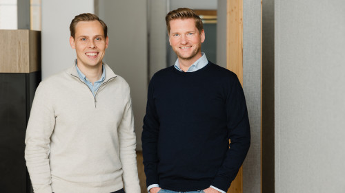 Gerrit Knichwitz (links) übergibt die Führung von Perseus an Sören Brokamp.