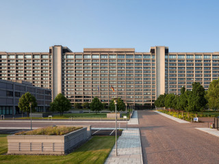 Finanzstabilitätsbericht 2025 sieht Herausforderungen durch geopolitische Spannungen, Handelskonflikte und zunehmende Staatsverschuldung