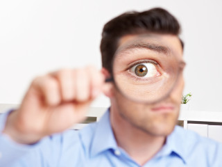 Unternehmen müssen steuerrelevante Kommunikation sichern, aber keine flächendeckende Offenlegung leisten.