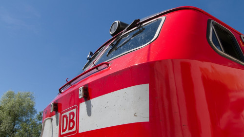 Die uniVersa-Versicherungen bezuschussen das Deutschlandticket für Mitarbeitende (Symbolbild).