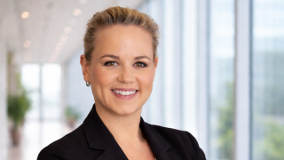 Silke Wenzel, Vertriebsdirektorin und Leiterin des Agenturvertriebs für Bayern und die Pfalz bei der Versicherungskammer