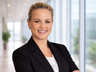 Silke Wenzel, Vertriebsdirektorin und Leiterin des Agenturvertriebs für Bayern und die Pfalz bei der Versicherungskammer