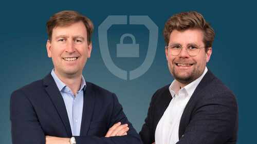 Die Geschäftsführer von CyberDirekt: Hanno Pingsmann (links) und Ole Sieverding.