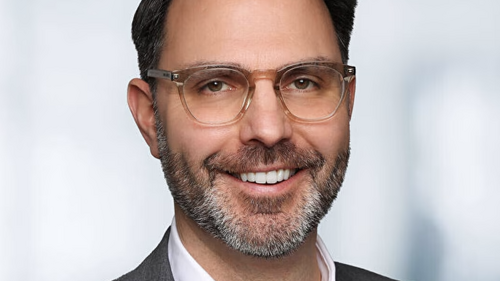 Adrian Santoro, Geschäftsführer von Klinikrente