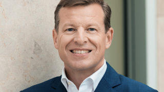 Anton Buchhart ist Mitglied des Vorstands de BarmeniaGothaer Asset Management AG und verantwortet dort das Middle und Back Office