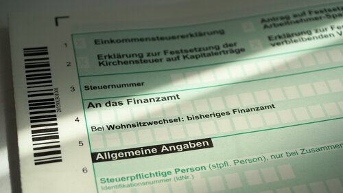 Steuererklärung 2025: Wer Riester-Beiträge korrekt in der Anlage AV angibt, kann steuerliche Vorteile nutzen.