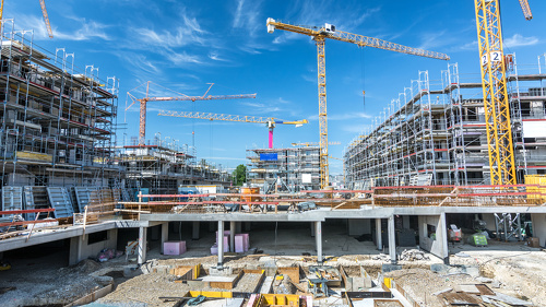 Wohnungsbau unter Kostendruck – Baustelle im urbanen Kontext