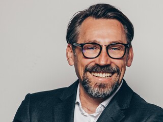 Roland Gisinger, Geschäftsführer der HW BAUFI Finanzgruppe GmbH, bezieht Stellung zum „Silver Tsunami“