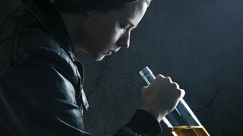 Warum Alkohol und Drogen im Job kein Haupt-, sondern ein Verstärkerrisiko sind – und was Unternehmen daraus ableiten müssen.
