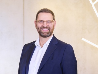 Mark Lohweber ist Vorstandvorsitzender der adesso SE.