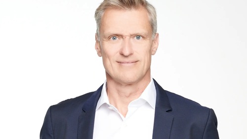 Hermann Schrögenauer gibt die Verantwortung für Vertrieb und Marketing ab.