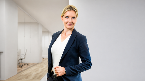 Dr. Lucie Lotzkat, geschäftsführende Gesellschafterin bei VON POLL FINANCE.