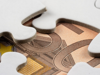 Finanzielle Exklusion betrifft nicht nur Einzelne, sondern schwächt Konsum und Wachstum.