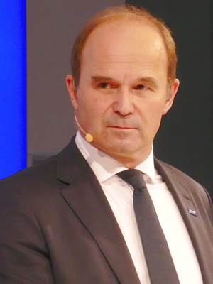 Vorsitzender des Aufsichtsrats Mercedes-Benz Group
Dr. Martin Brudermüller