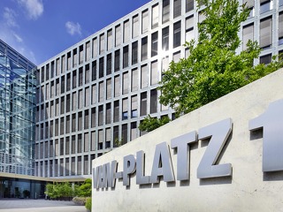 Moderne Energietechnik und vernetzte Gebäudetechnik verändern zunehmend auch die Anforderungen an den Versicherungsschutz von Wohngebäuden.