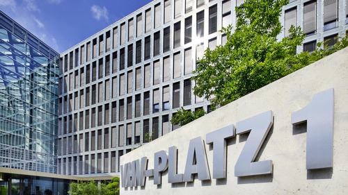 Moderne Energietechnik und vernetzte Gebäudetechnik verändern zunehmend auch die Anforderungen an den Versicherungsschutz von Wohngebäuden.
