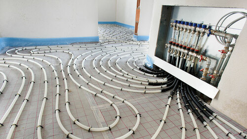 Mehr Freiheit beim Heizungstausch, aber neue Risiken für Eigentümer und Handwerk: Das geplante Gebäudemodernisierungsgesetz verlagert die Unsicherheit von der Heiztechnik auf den Energiemarkt.