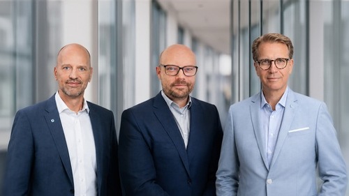 v.l.n.r.: Joachim Zech, Geschäftsführer die Bayerische Online-Versicherungsagentur und -Marketing GmbH (BOAM), Philipp Langendörfer, neuer Geschäftsführer der BOAM, und Martin Gräfer, Vorstand die Bayerische.
