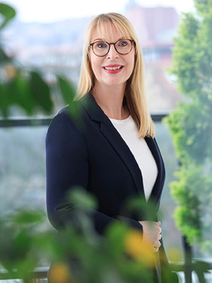 uniVersa-Vertriebsvorständin Jutta Holzmann