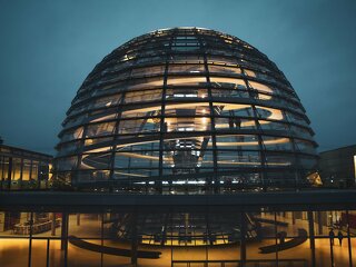 Bundeshaushalt 2026: ifo und Bundesrechnungshof mahnen Tragfähigkeit an
