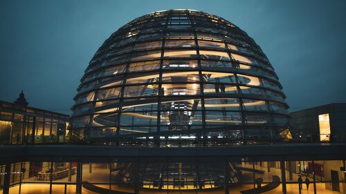 Bundeshaushalt 2026: ifo und Bundesrechnungshof mahnen Tragfähigkeit an