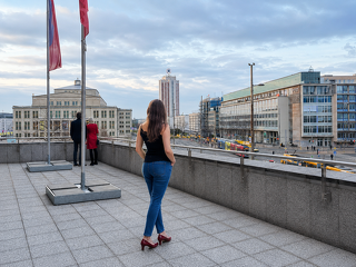 Stabile Bauzinsen, steigende Kaufpreise und Leipzig als dynamischster Immobilienmarkt: Das ImmoScout24 WohnBarometer zeigt, wie sich die Kräfteverhältnisse am Wohnimmobilienmarkt verschieben.