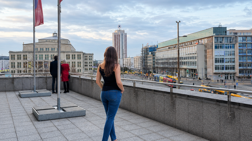 Stabile Bauzinsen, steigende Kaufpreise und Leipzig als dynamischster Immobilienmarkt: Das ImmoScout24 WohnBarometer zeigt, wie sich die Kräfteverhältnisse am Wohnimmobilienmarkt verschieben.