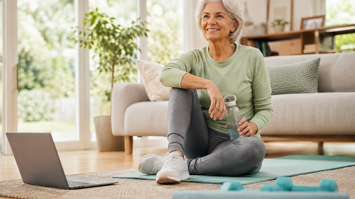 Die Generation 60+ konsumiert nicht einfach mehr, sondern anders: Gesundheit, Aktivität und digitale Teilhabe gewinnen an Gewicht. Das verändert Märkte – und die Anforderungen an Anbieter.