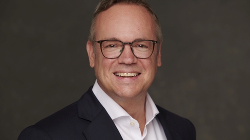 „Die persönliche Beratung durch einen unabhängigen Vermittler ist keine Sonderleistung, die der Kunde eigens einfordern muss, sondern der eigentliche Qualitätsanker", so Frank Rottenbacher, Vorstand des AfW und Mitglied des Boards der FECIF.