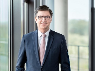 Reinhard Pfingsten, Chief Investment Officer der apoBank: Hohe Staatsschulden und niedrige Realrenditen verändern nach Einschätzung der Bank die Anforderungen an langfristigen Kaufkrafterhalt und Vermögensanlage.