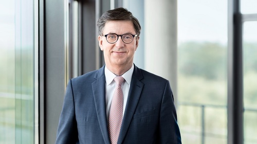Reinhard Pfingsten, Chief Investment Officer der apoBank: Hohe Staatsschulden und niedrige Realrenditen verändern nach Einschätzung der Bank die Anforderungen an langfristigen Kaufkrafterhalt und Vermögensanlage.