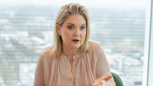 Wibke Becker, Generalbevollmächtigte und Leiterin Maklervertrieb beim Continentale Versicherungsverbund, spricht über Konsolidierung, neue Abhängigkeiten und die wachsenden Anforderungen im Maklermarkt.