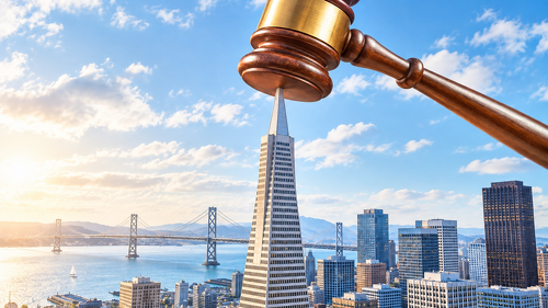 Besonders sichtbar wurde die Auseinandersetzung an der Transamerica Pyramid in San Francisco.