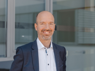 Stellvertretender Vorstandsvorsitzender der InterRisk Versicherungs-AG und der InterRisk Lebensversicherungs-AG